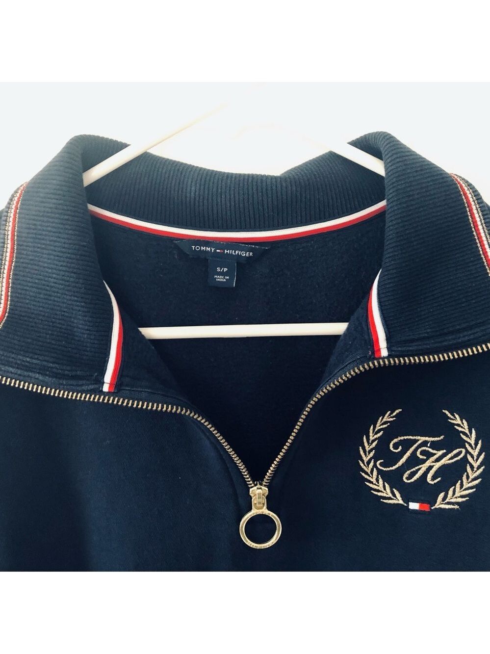 Tommy Hilfiger Navy Half-Zip Pullover with Embroidered Crest Size Small Preppy - Picture 5 of 10